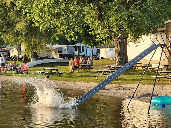 Hoeft's Resort & Campground Picture 2