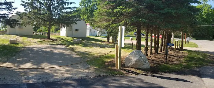 Tiki Beach Resort Rentals on Kettle Moraine Lake Picture 2