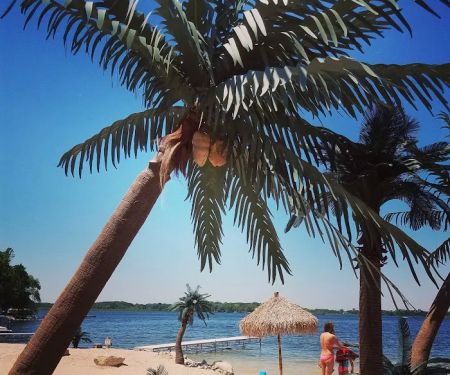 Tiki Beach Resort Rentals on Kettle Moraine Lake