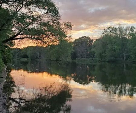 Avoca Lakeside Park & Campground