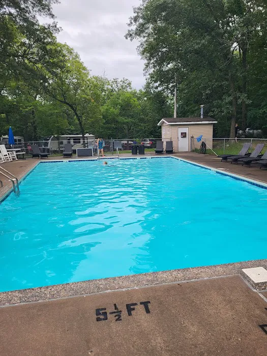 Fox Hill RV Resort & Campground Picture 3