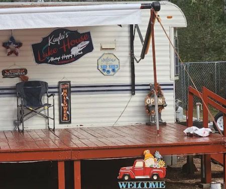 Lakeview Campground & Bar