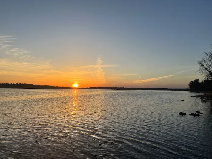 Lakeview Campground & Bar Picture 5