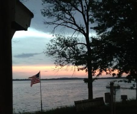 Puckaway Sands Resort