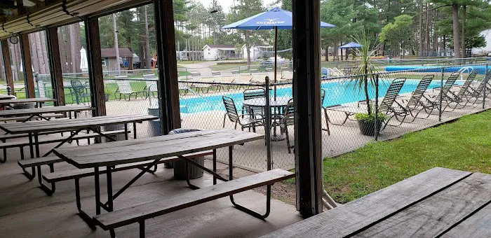 Buffalo Lake Camping Resort Picture 1