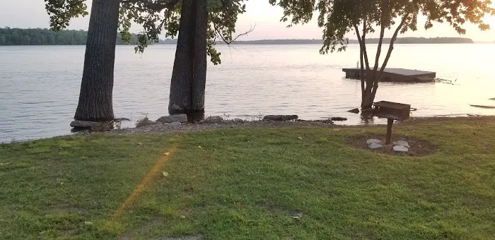 Edge Of The River Resort Picture 1