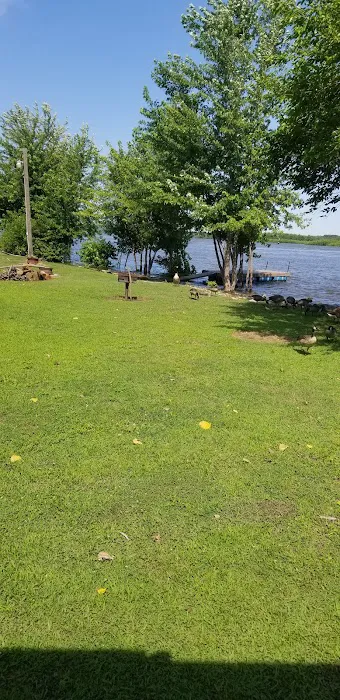 Edge Of The River Resort Picture 5