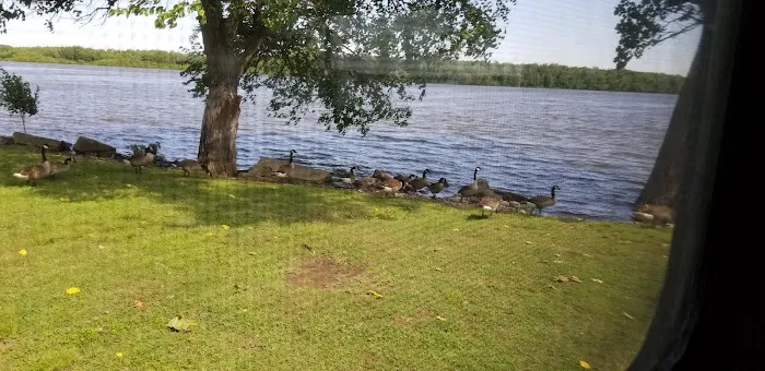 Edge Of The River Resort Picture 2