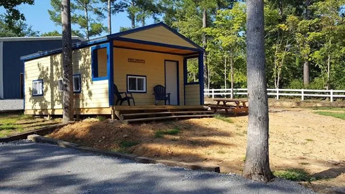 Lakeshore Cabins & RV Picture 3