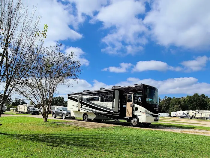 The Backyard RV Resort Picture 10