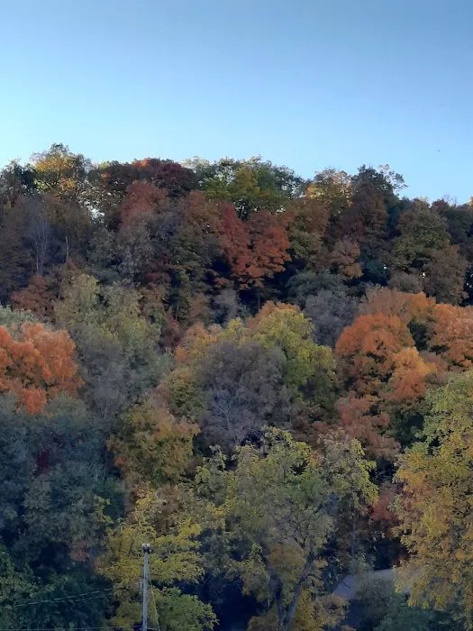 Great River Road RV Campground Picture 9