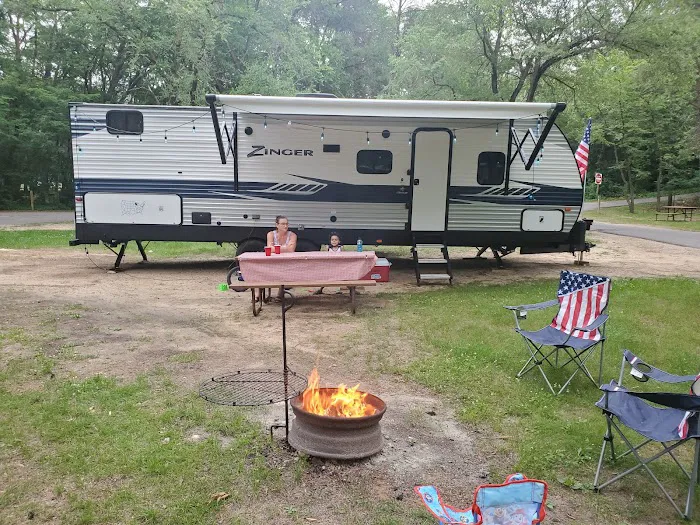 Sherwood Forest Camping & RV Park Picture 4