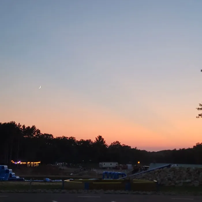 Emrick Lake Campground & Resort Picture 5