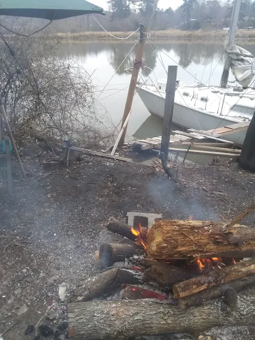 Clevenger's Campground and Boat Launch Picture 6