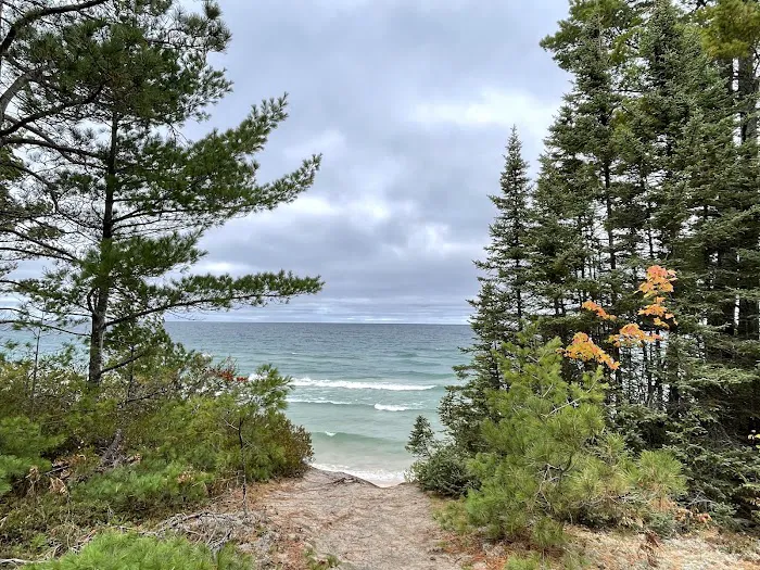 Little Beaver Lake Campground Trailhead Picture 9