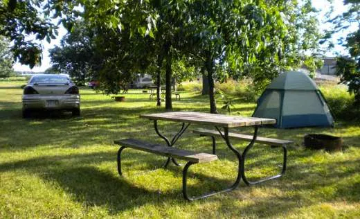 Hickory Oaks Campground Picture 4