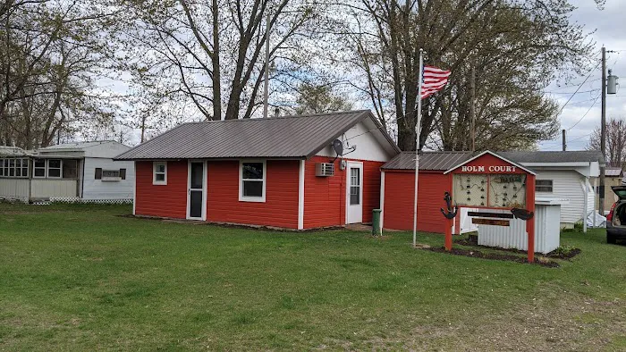 Little Red Cabin Picture 9