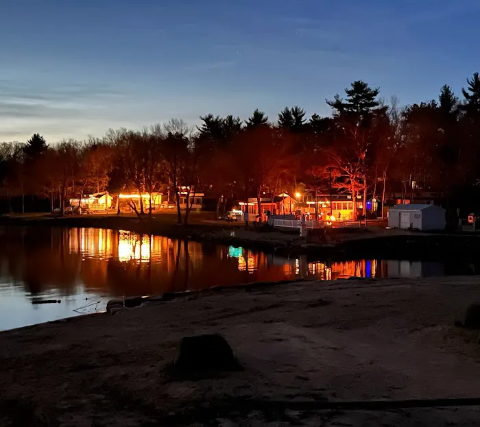 Holiday Shores Campground & Resort Picture 5