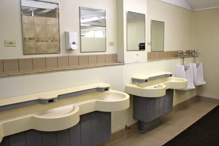 Holiday Shores Campground & Resort Picture 1