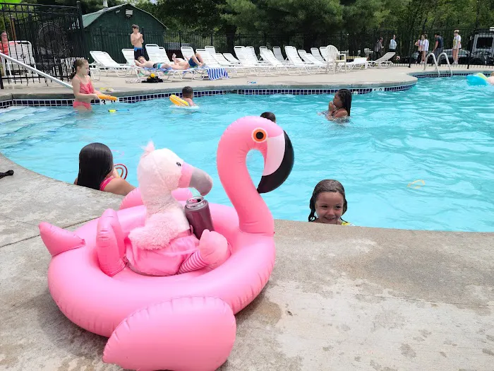 River Bay Premier Camping Resort Picture 3