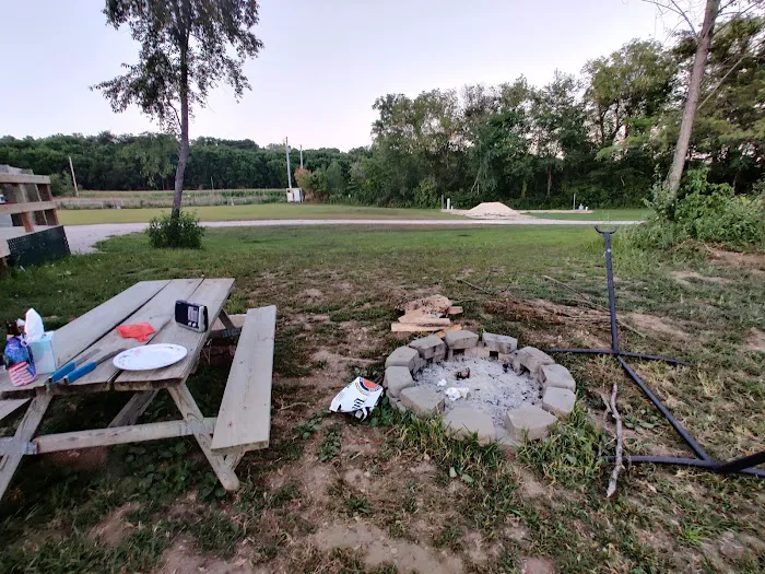 River Valley Campground And Cabin Rentals Picture 2