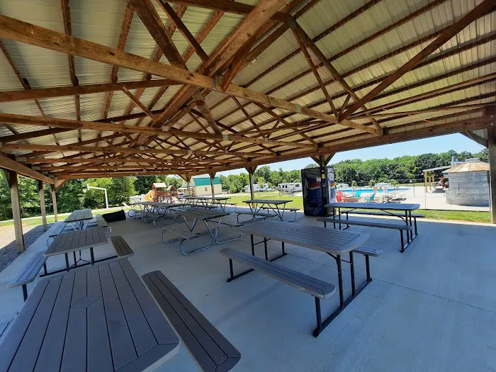 Lazy Dayz Campground Picture 5