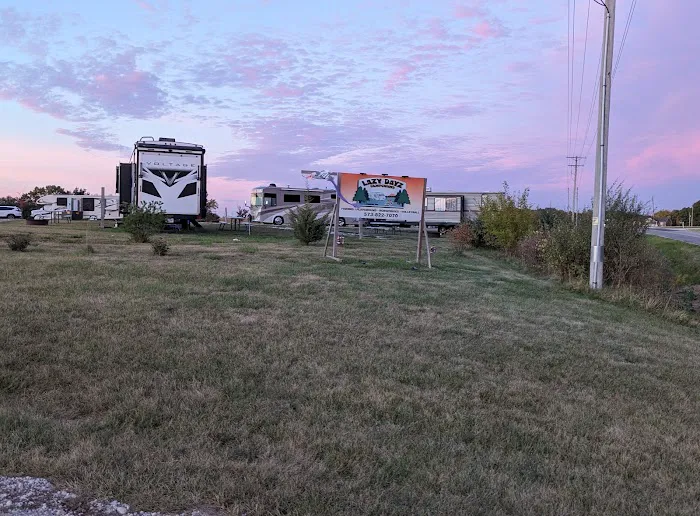 Lazy Dayz Campground Picture 10