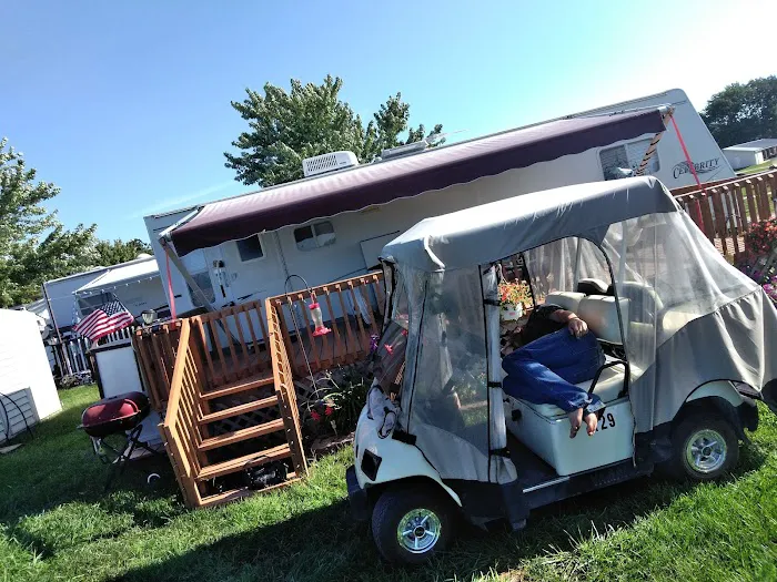 Oak Wood Acres Campground Picture 9