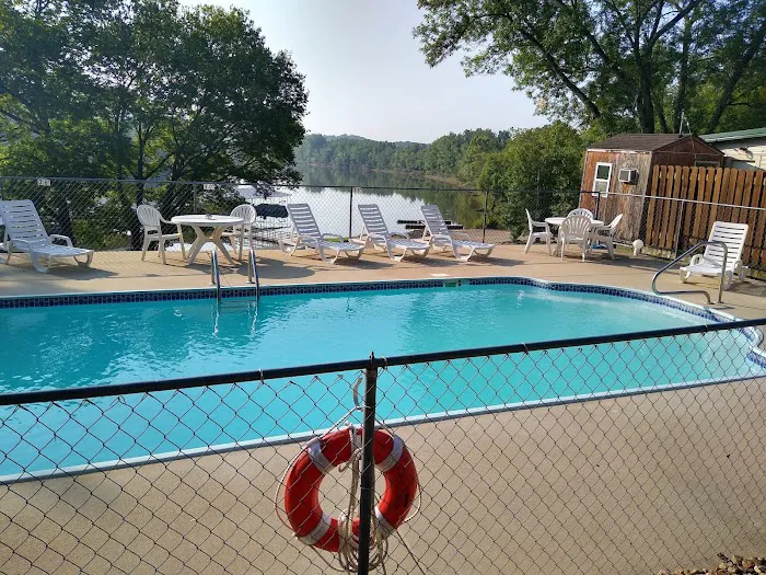 Holliday Landing Campground Picture 3