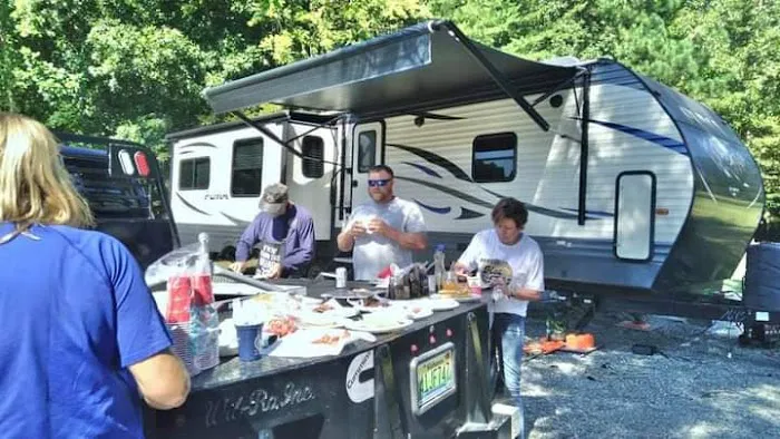 Skeeter's Landing RV Park Picture 1