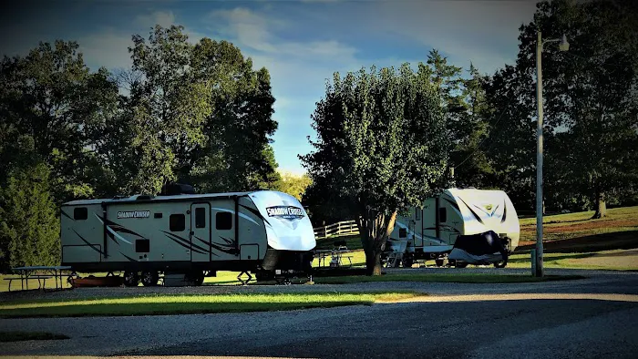 Green Acres RV Park Picture 7