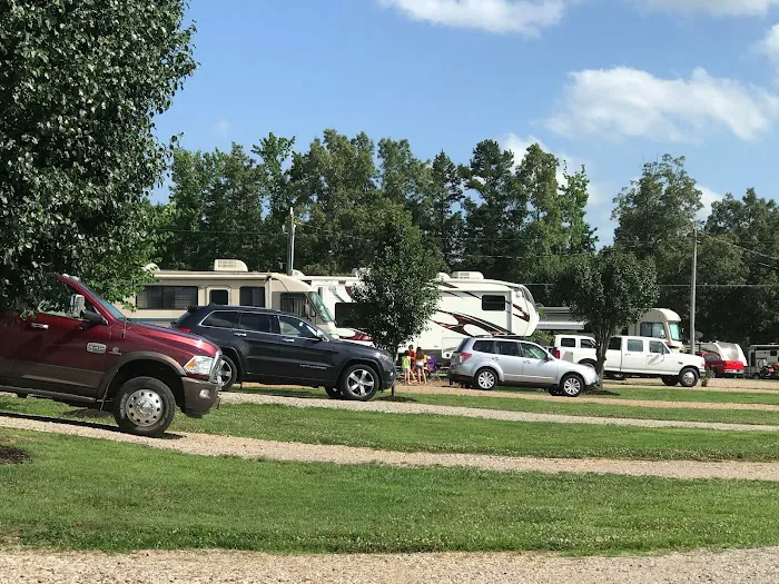 Green Acres RV Park Picture 5