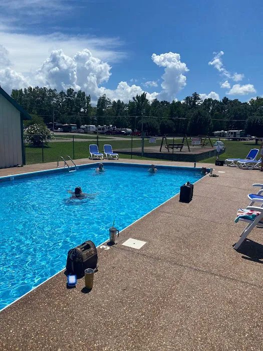 Green Acres RV Park Picture 2