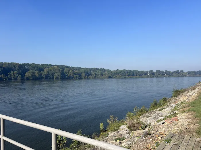 River & Reel Campground Picture 9