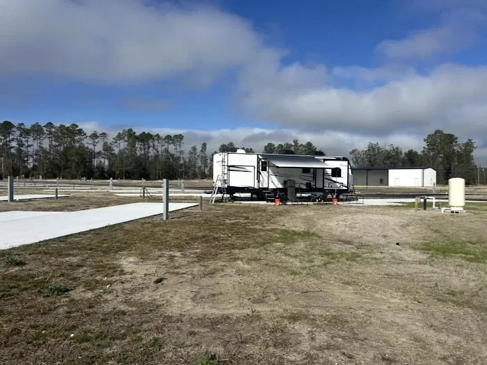 Heritage Oaks RV Resort Picture 2