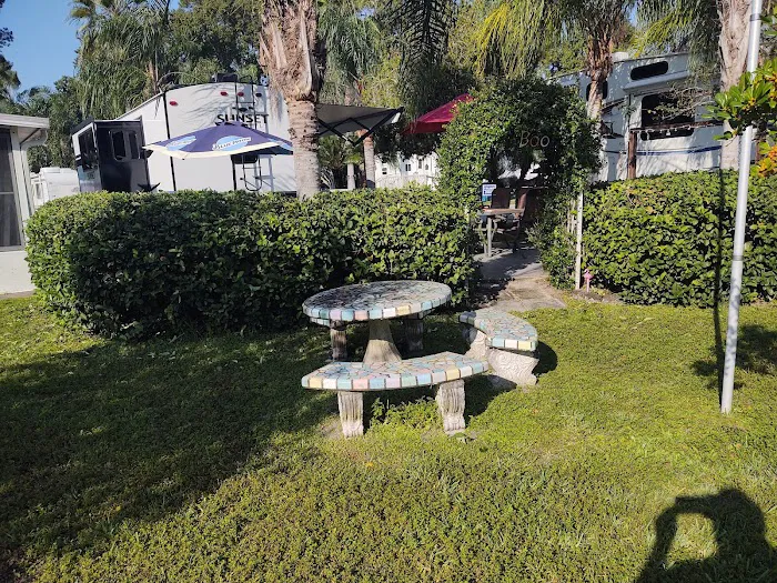 Lazy Days Camp Resort Picture 2