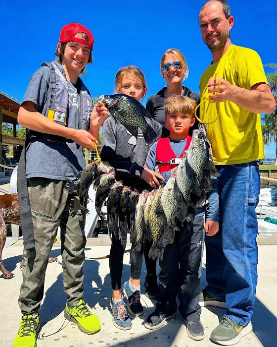 Outdoor Adventure Retreats - Crescent Fish Camp, RV Resort & Marina Picture 8