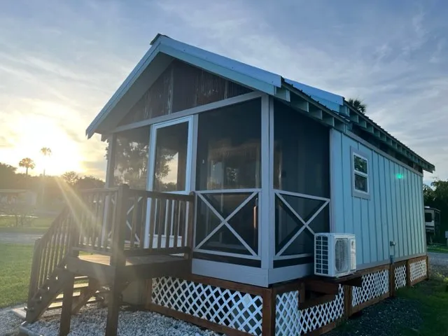 Outdoor Adventure Retreats - Crescent Fish Camp, RV Resort & Marina Picture 9