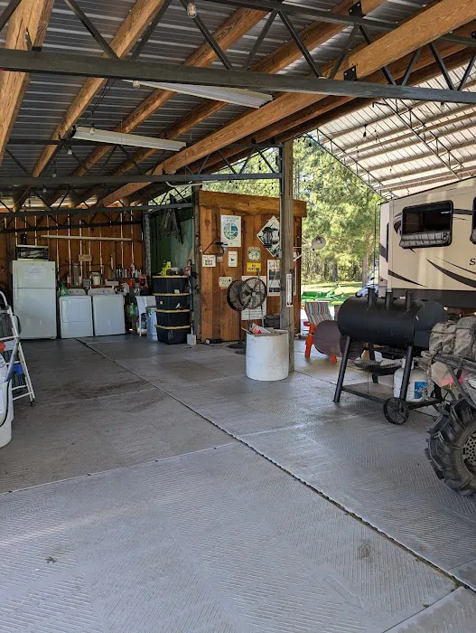 The Outside Inn Tree Farm & Mill Picture 6