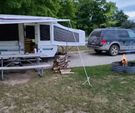 Catchin' Crickets Campground & Vacation Rental