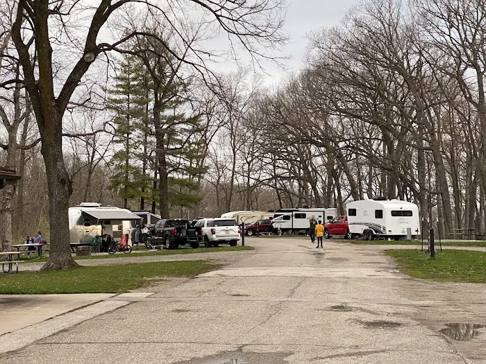 Lake MacBride North Modern Campground Picture 1
