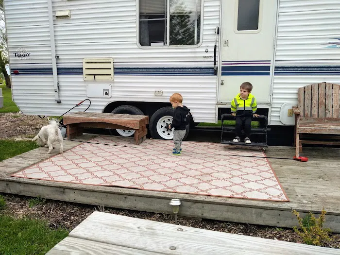 Camp 10 Campground LLC Picture 6