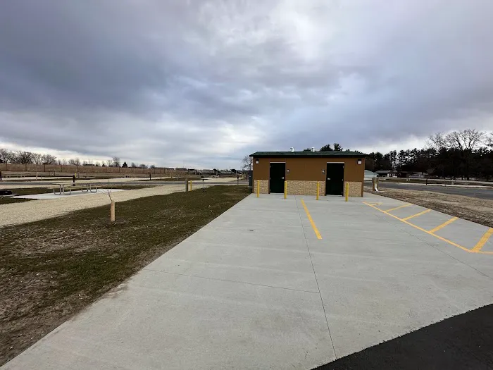 Lakeside-Prairie Campground Picture 1