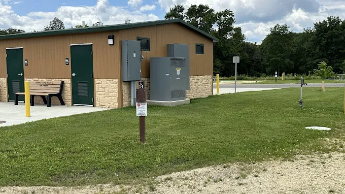 Lakeside-Prairie Campground Picture 5