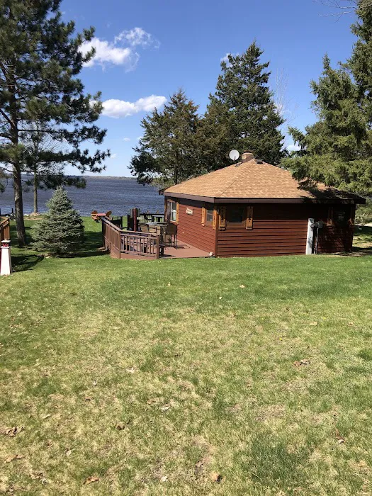 Wisco Cottage Rental Picture 7