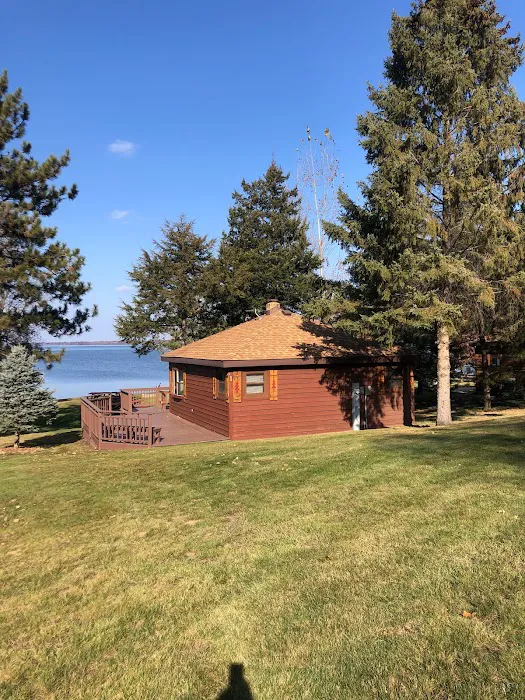 Wisco Cottage Rental Picture 4