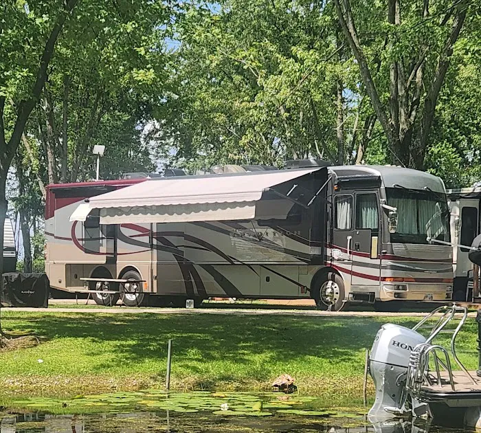 Blue Top Resort & Campground Picture 7