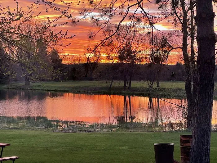 Hucklberry Acres Campground & Huck's Sports Grill Picture 3