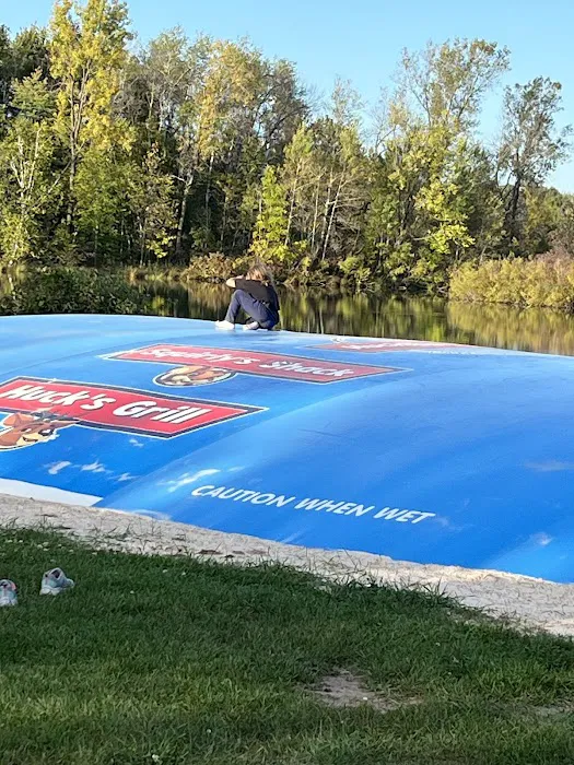 Hucklberry Acres Campground & Huck's Sports Grill Picture 2