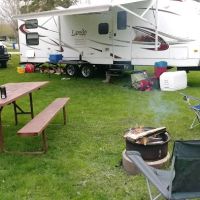 Wolf River Trips & Campground ico